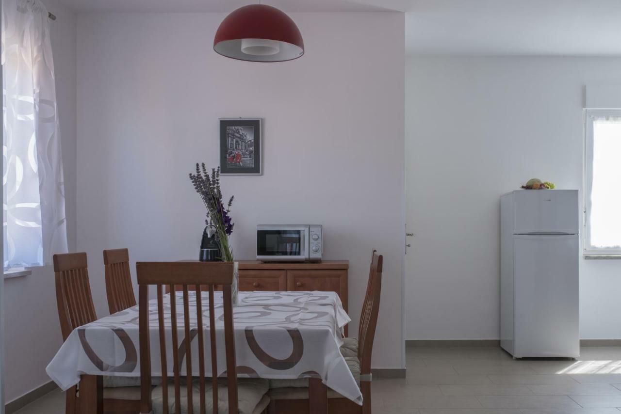 Apartment Karin Medulin Bagian luar foto